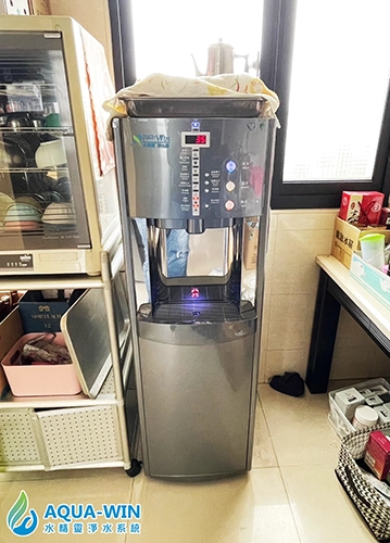 三溫落地型飲水設備