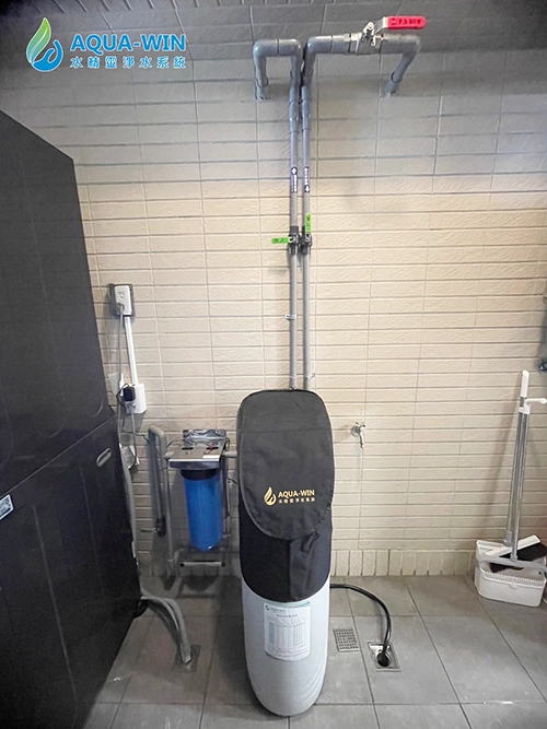 紅腰帶軟水機與大胖水塔過濾器安裝