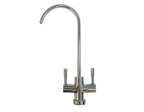 Double handle water faucet